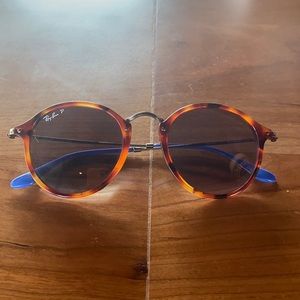 Like new polarized Ray-Ban sunglasses